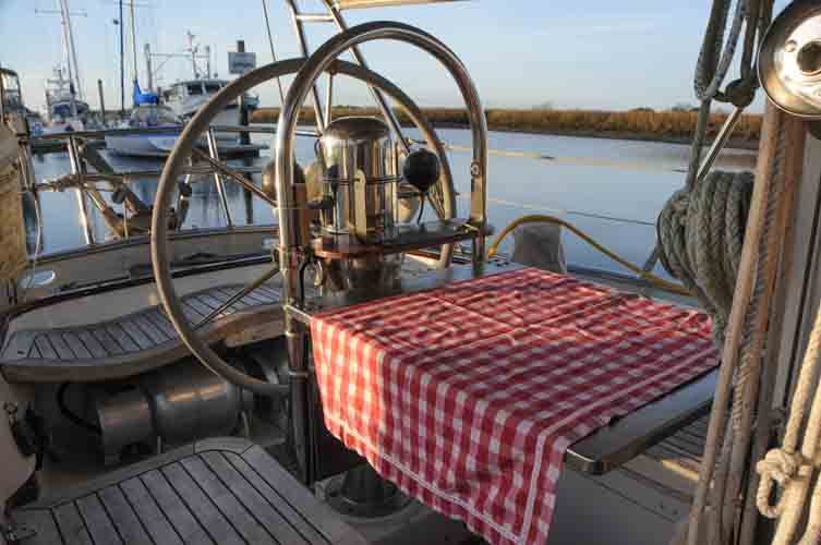 Cockpit Table